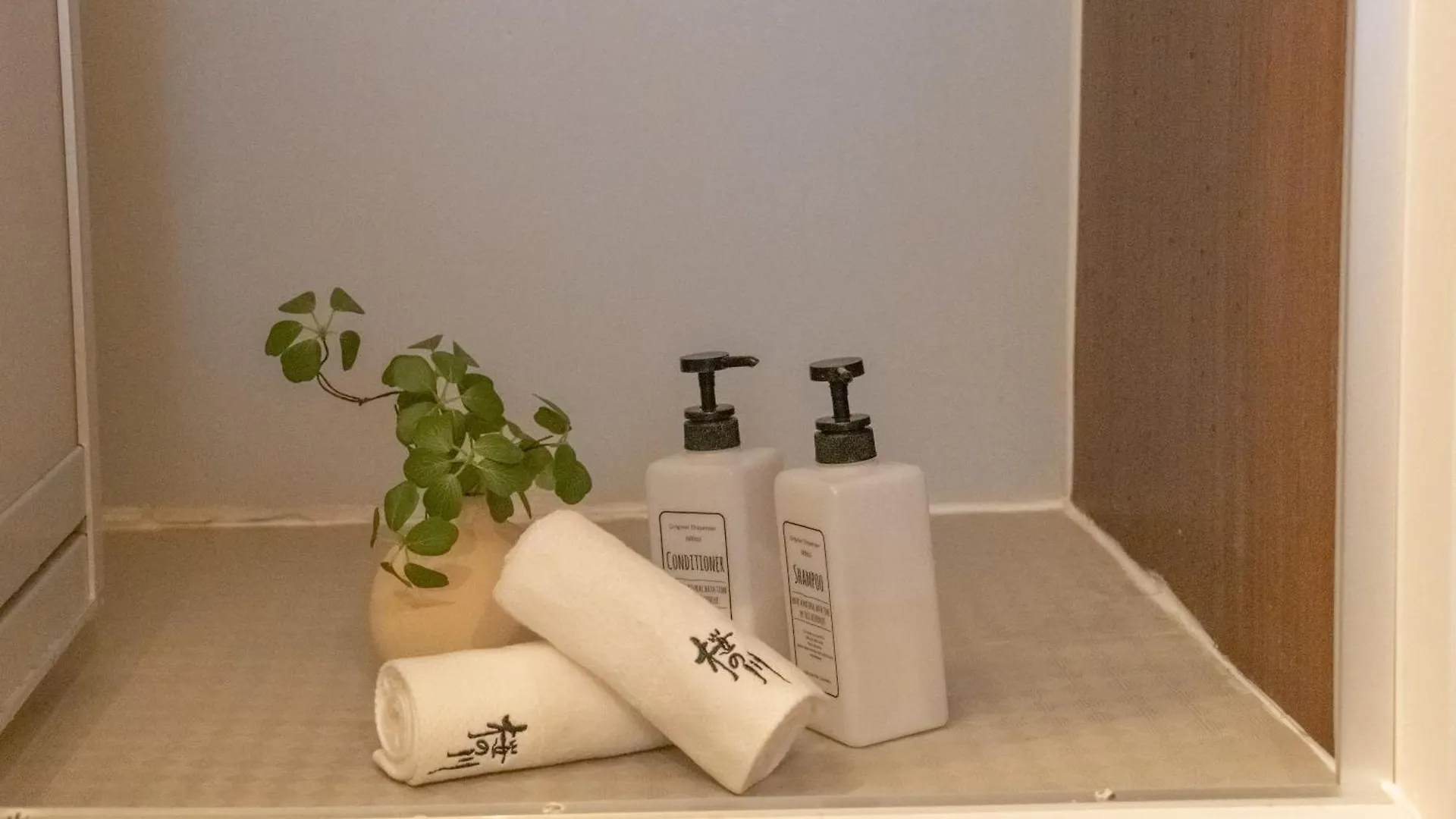 桜の川2 Sugamo Diamond Mansion 206 Direct To Ikebukuro Yamanote Line 5Mins Apartment Tokyo 0*,  Japan